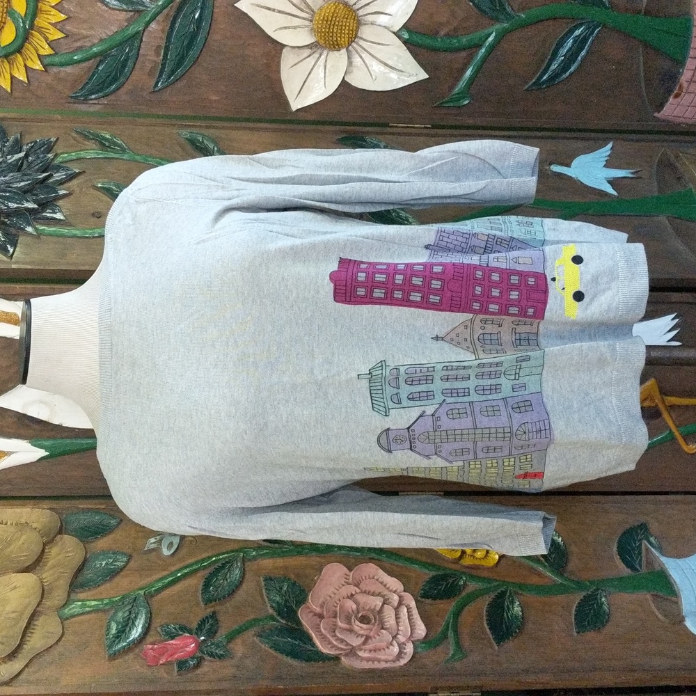 EUC Talbot's Cityscape Embroidered Quirky Sweater Size M